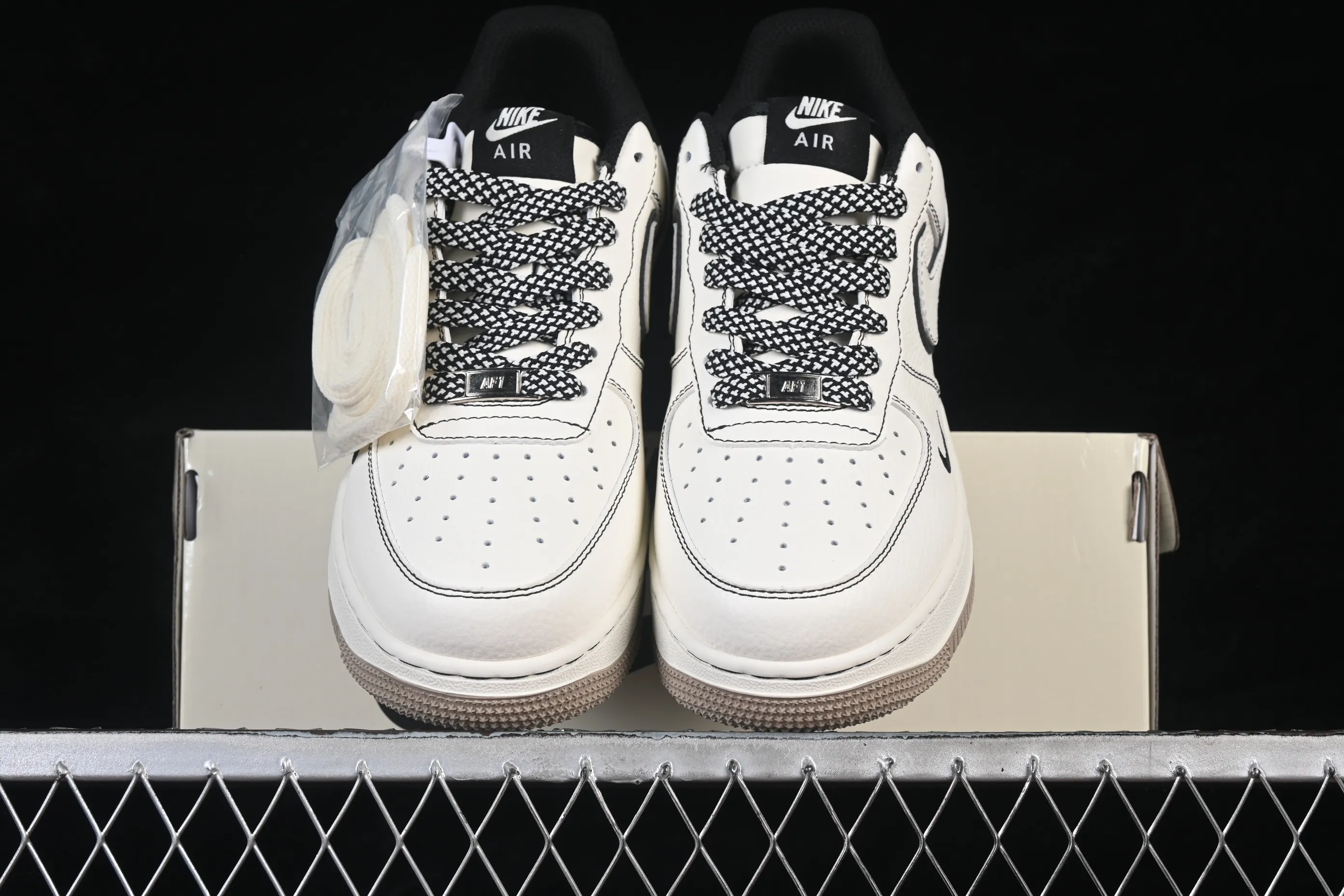 All categories Nk Air Force 1 Air Force series Nk Air Force 1 Low Air Force low-top Nike Air Force 1'07 Low Hand-painted style Air Force 1 low-top casual sneakers MM3399-819